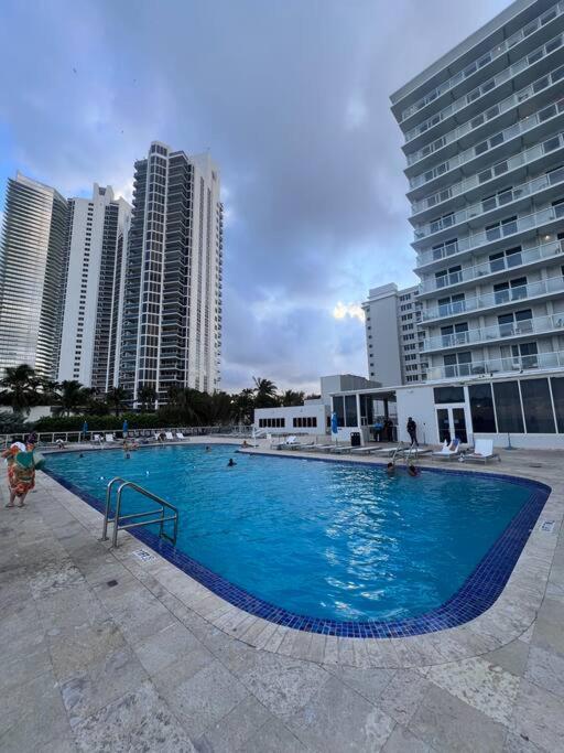 Condominio Nuevo Frente Al Mar-En Miami Str-02821 Sunny Isles Beach Exterior foto